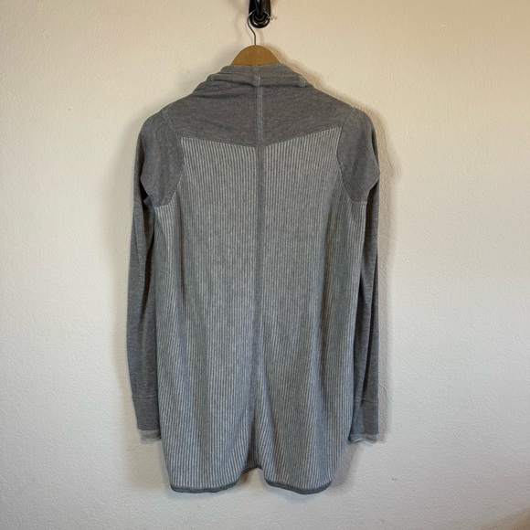 Lululemon Iconic Wrap Heathered Medium Grey Light Grey Mini Stripe Cardigan Top - Picture 8 of 10